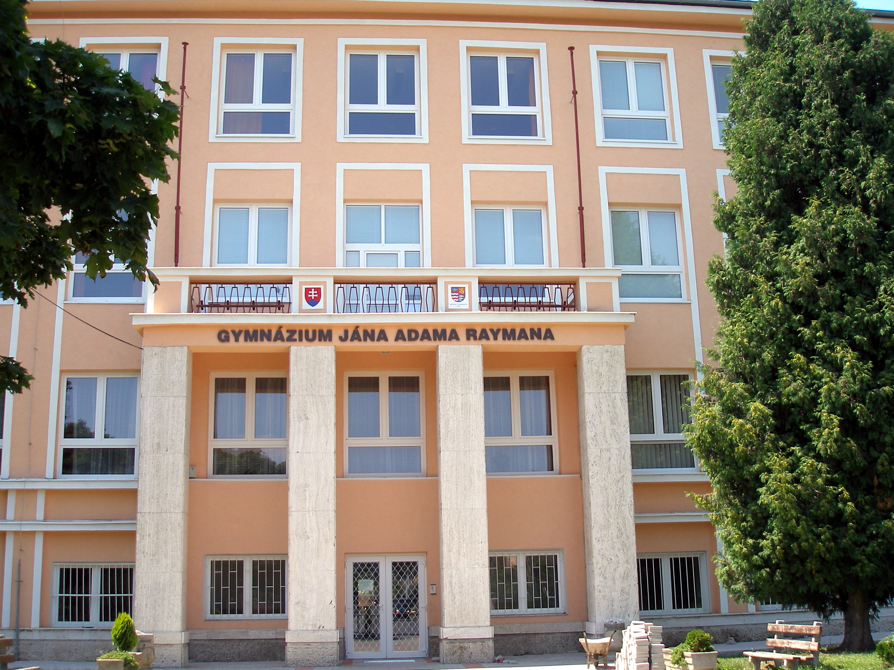 Gymnázium Jána Adama Raymana