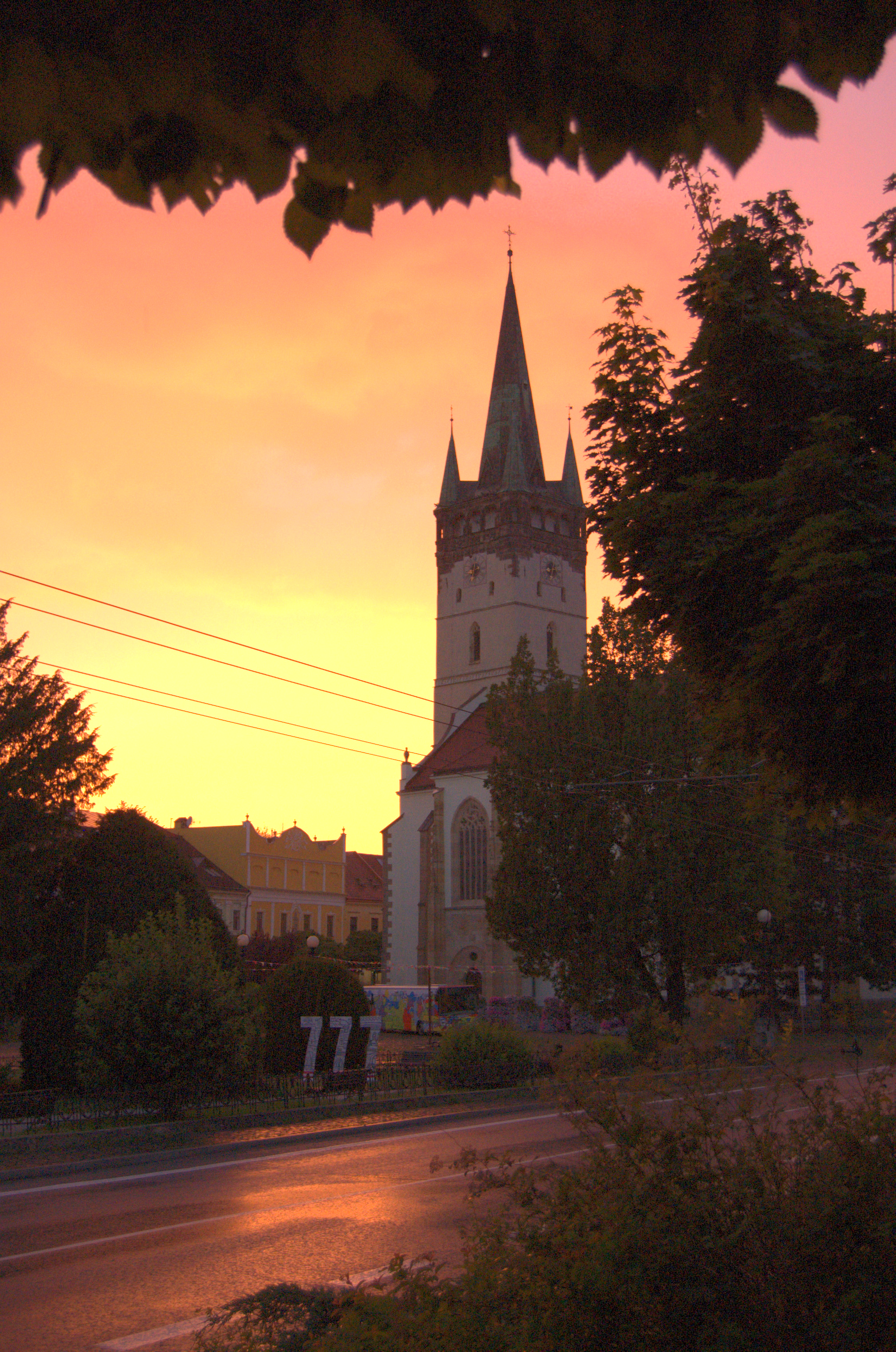 Západ slnka v centre mesta